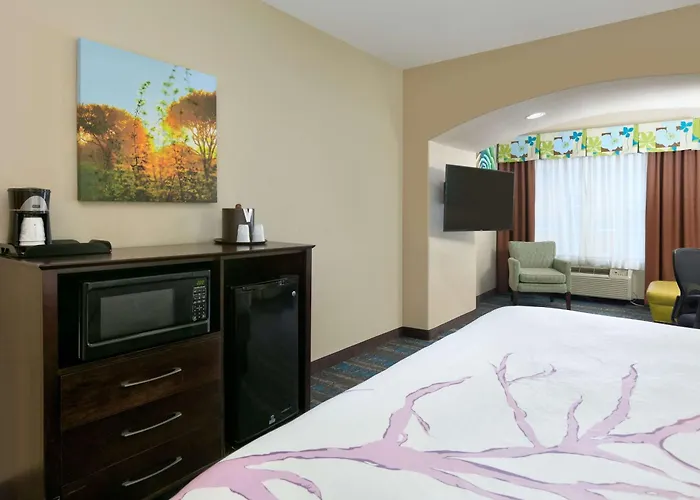 La Quinta By Wyndham Dallas Grand Prairie South